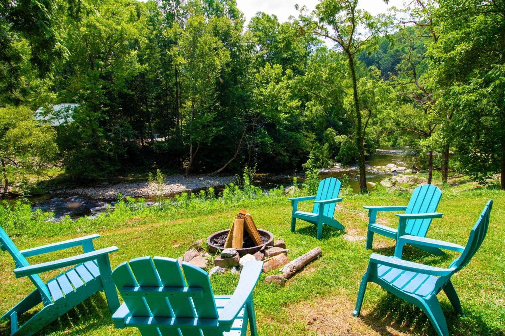 Smoky Waters Chalet Sevierville Extérieur photo